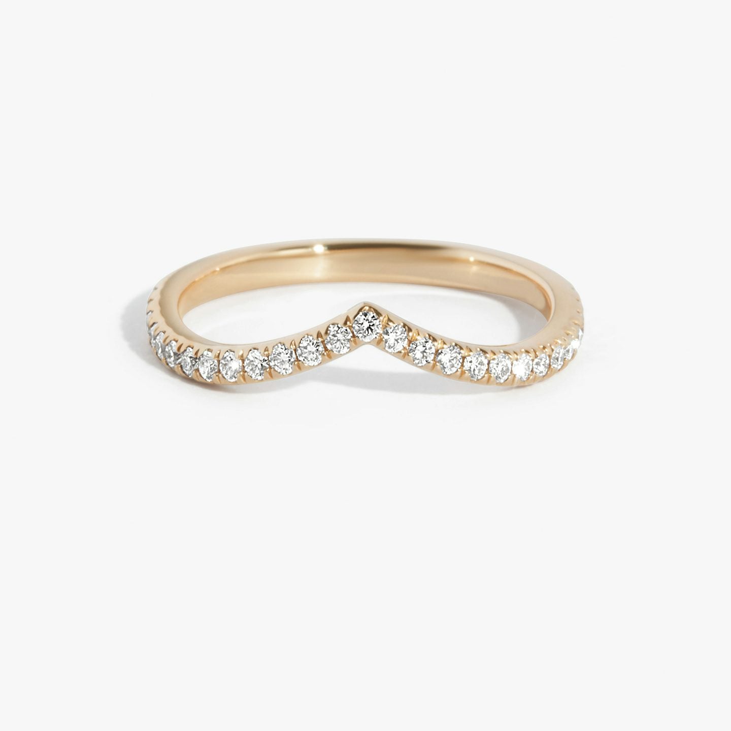 Chevron Pavé Band Round Brilliant